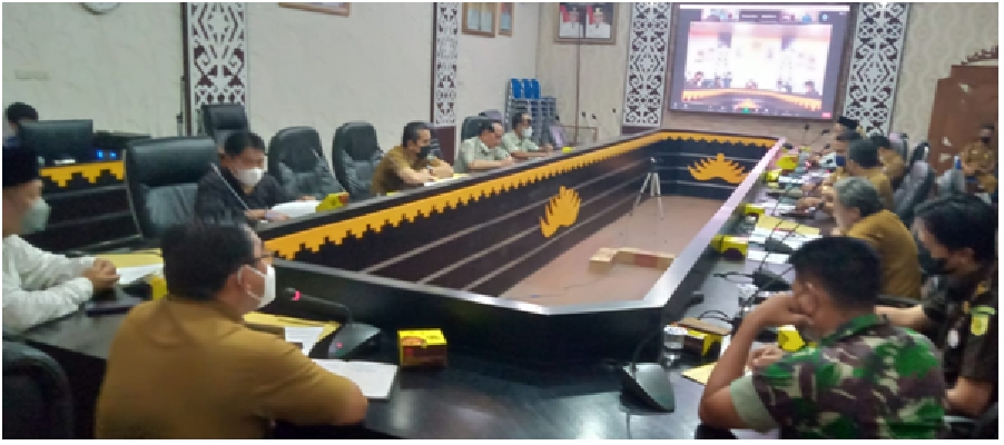 RAPAT EVALUASI PENANGANAN COVID-19 DI KOTA METRO