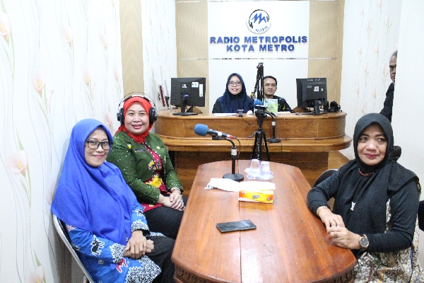 TALKSHOW WEBSITE JDIH BERSAMA RADIO METROPOLIS KOTA METRO