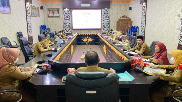 RAPAT RANCANGAN PERATURAN WALIKOTA TENTANG PENETAPAN TARIF RETRIBUSI PELAYANAN PASAR DAN PERTOKOAN BERDASARKAN ZONASI