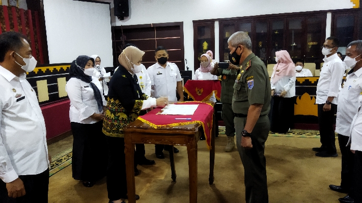 PENANDATANGANAN KESEPAKATAN BERSAMA TENTANG PENANGANAN MASALAH HUKUM BIDANG PERDATA DAN TATA USAHA NEGARA. 